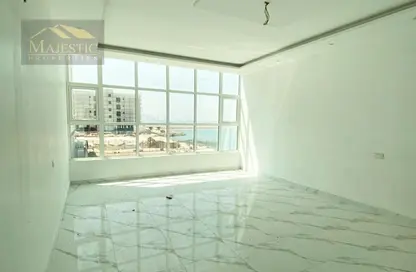 Apartment - 5 Bedrooms - 5 Bathrooms for sale in Hidd - Muharraq Governorate