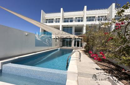 Villa - 4 Bedrooms - 5 Bathrooms for rent in Amwaj Islands - Muharraq Governorate