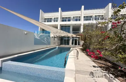 Villa - 4 Bedrooms - 5 Bathrooms for rent in Amwaj Islands - Muharraq Governorate