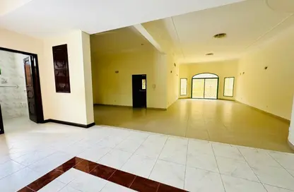 فيلا - 3 غرف نوم - 3 حمامات للايجار في الجنبية - المحافظة الشمالية