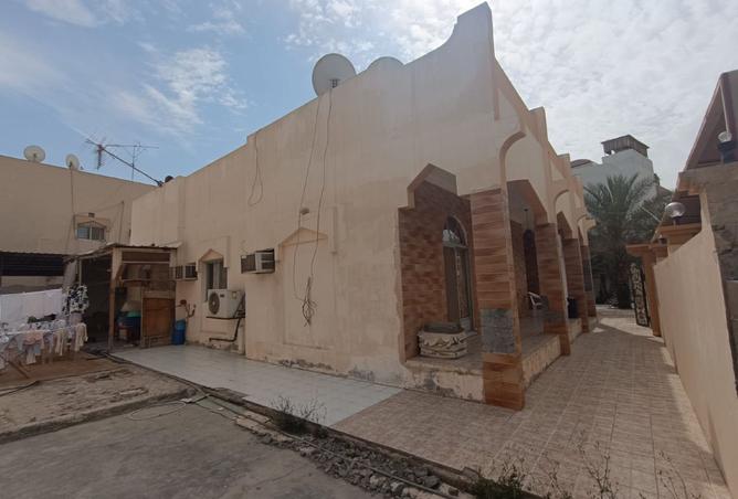 961602 - Property Image 2