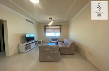 Apartment - 2 Bedrooms - 3 Bathrooms for rent in Al Burhama - Manama - Capital Governorate