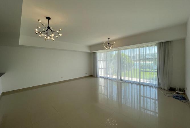 985053 - Property Image 3