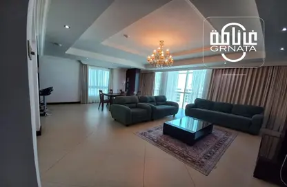 Apartment - 3 Bedrooms - 4 Bathrooms for rent in Segaya - Manama - Capital Governorate