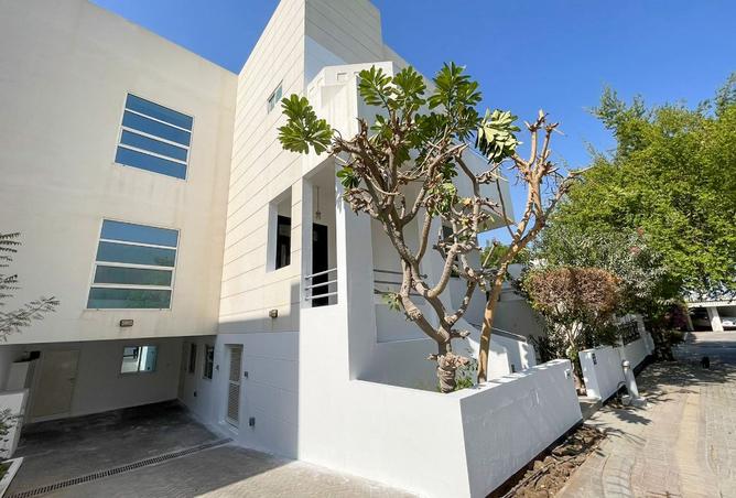 988887 - Property Image 2