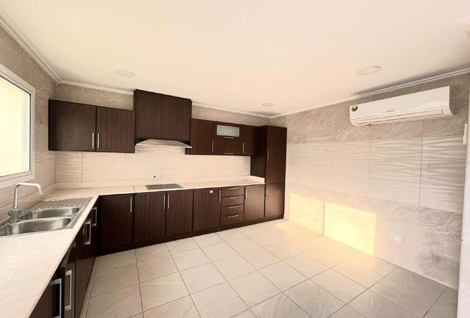 954028 - Property Image 3