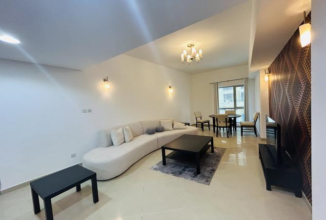 952445 - Property Image 2
