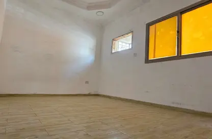 Apartment - 2 Bedrooms - 2 Bathrooms for rent in Hidd - Muharraq Governorate