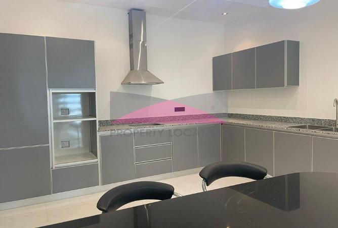 957131 - Property Image 3