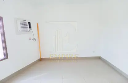 شقة - 3 غرف نوم - 2 حمامات للايجار في عراد - المحرق