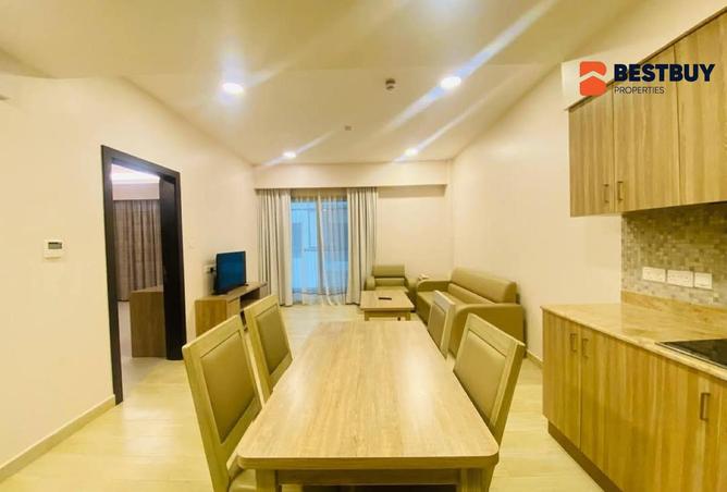 989245 - Property Image 2