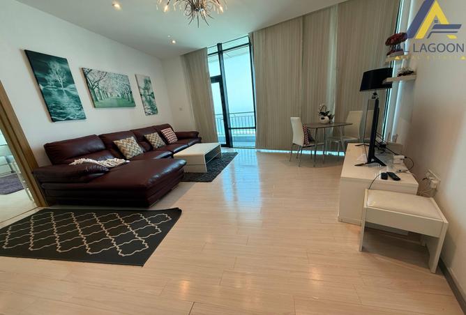 982922 - Property Image 2