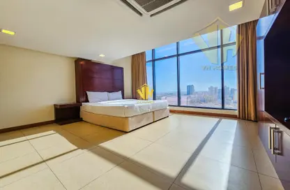 Apartment - 1 Bedroom - 2 Bathrooms for rent in Al Juffair - Capital Governorate
