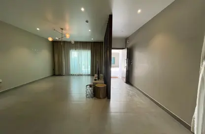Villa - 3 Bedrooms - 4 Bathrooms for rent in Janabiya - Northern Governorate