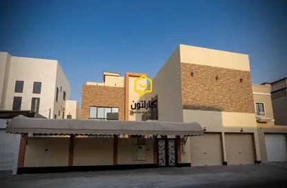 فيلا - 7 غرف نوم - 7 حمامات للبيع في توبلي - المحافظة الوسطى