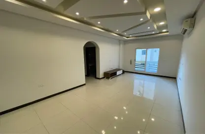 Apartment - 2 Bedrooms - 2 Bathrooms for rent in Hidd - Muharraq Governorate