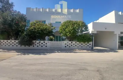 فيلا - 4 غرف نوم - 3 حمامات للايجار في الجنبية - المحافظة الشمالية