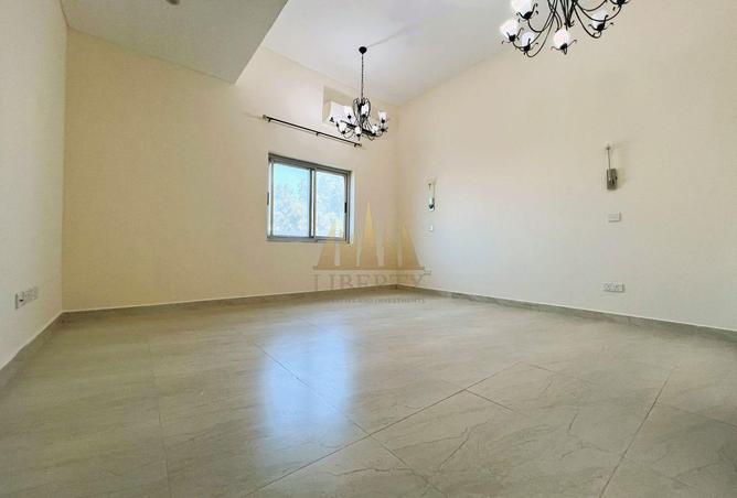 974562 - Property Image 2