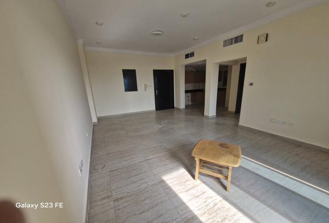 979851 - Property Image 3