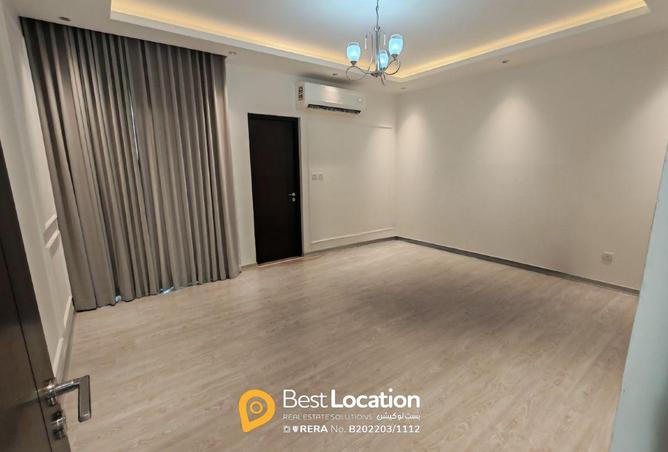 979566 - Property Image 2