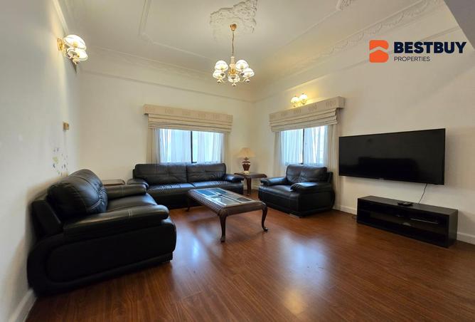 955838 - Property Main Image