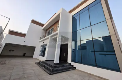 Villa - 6 Bedrooms - 7 Bathrooms for sale in Saar - Northern Governorate