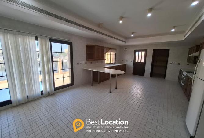 916307 - Property Image 3