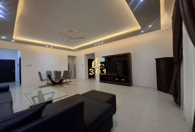 944581 - Property Image 2