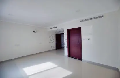 Apartment - 2 Bedrooms - 2 Bathrooms for rent in Busaiteen - Muharraq Governorate