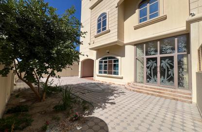 Villa - 4 Bedrooms - 4 Bathrooms for rent in Al Juffair - Capital Governorate