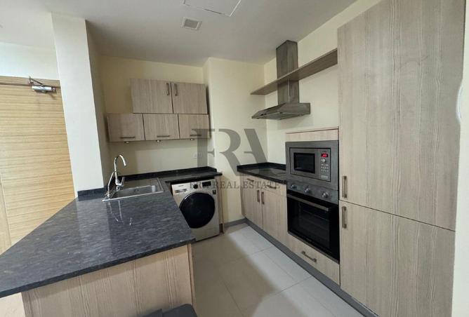 987308 - Property Image 3