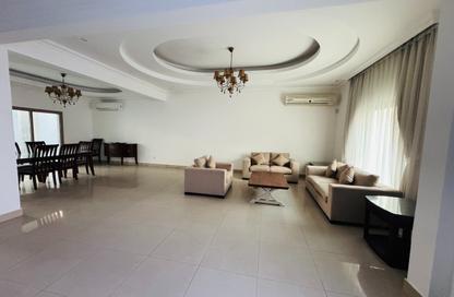 Villa - 5 Bedrooms - 7 Bathrooms for rent in Tubli - Central Governorate
