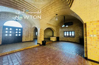 Villa - 4 Bedrooms - 4 Bathrooms for rent in Tubli - Central Governorate