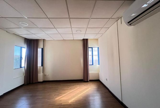 967610 - Property Image 2