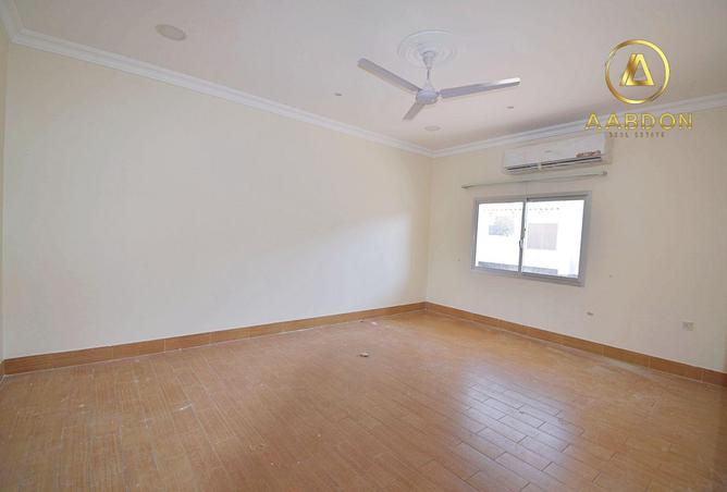 980824 - Property Image 2