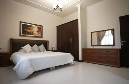 Apartment - 2 Bedrooms - 2 Bathrooms for rent in Bu Ashira - Capital Governorate