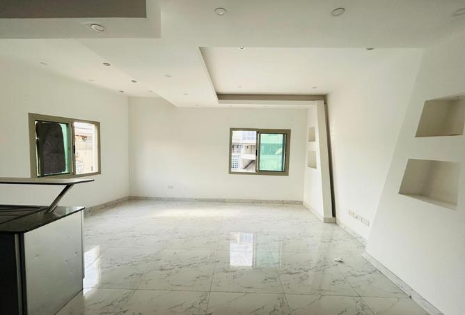 985760 - Property Image 2