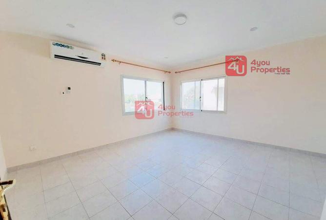 914637 - Property Image 2