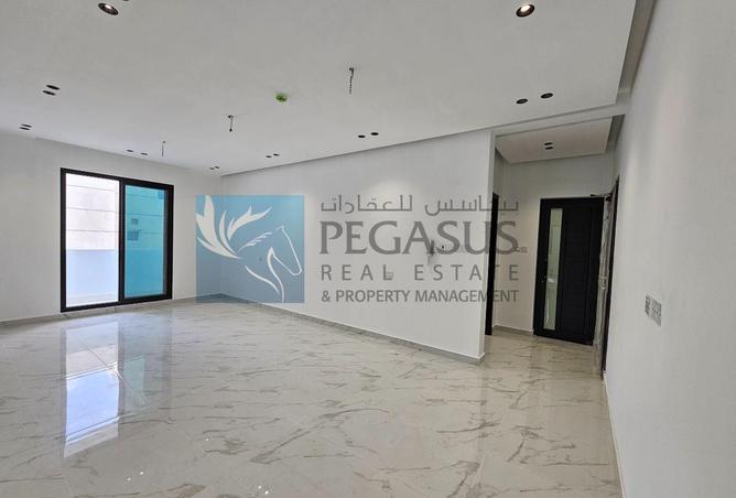 983756 - Property Image 2