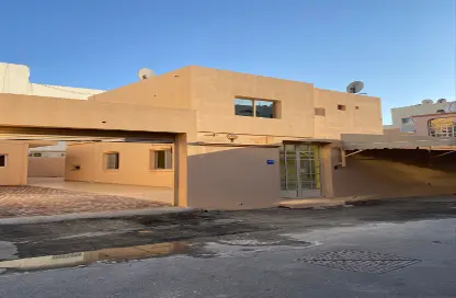 فيلا - 8 غرف نوم - 5 حمامات للايجار في سند - المحافظة الوسطى