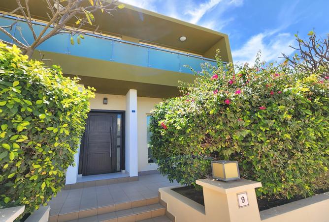 966614 - Property Image 2