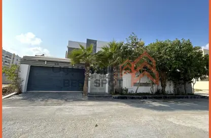 فيلا - 4 غرف نوم - 6 حمامات للبيع في مدينة حمد - المحافظة الشمالية