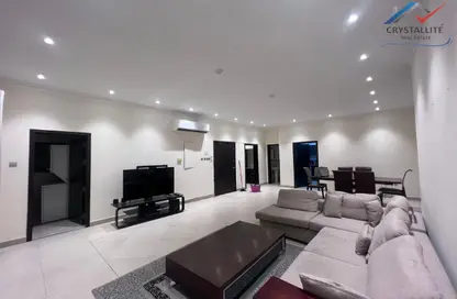 Apartment - 3 Bedrooms - 4 Bathrooms for rent in Hidd - Muharraq Governorate