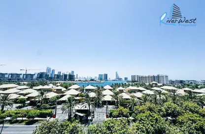 Apartment - 3 Bedrooms - 4 Bathrooms for rent in Reef Island - Capital Governorate