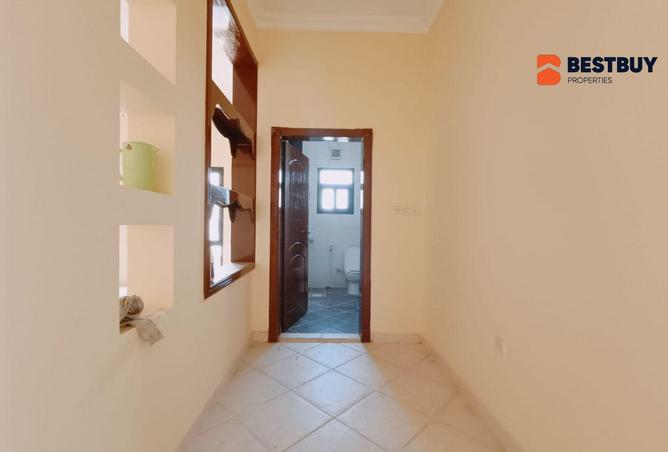 954569 - Property Image 3