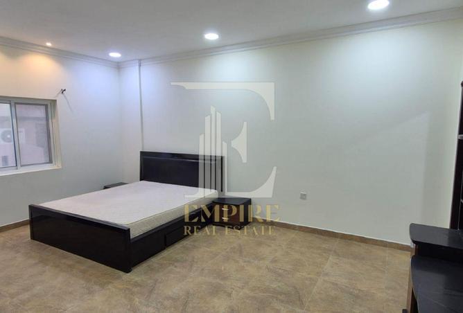 978131 - Property Image 2