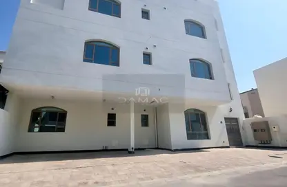 عمارة بالكامل - 4 غرف نوم - 4 حمامات للبيع في عالي - المحافظة الوسطى