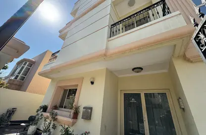 Apartment - 2 Bedrooms - 2 Bathrooms for rent in Zinj - Manama - Capital Governorate