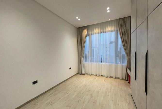 988673 - Property Main Image