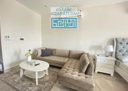 استيديو عصري مع اطلالة جزئية على البحر